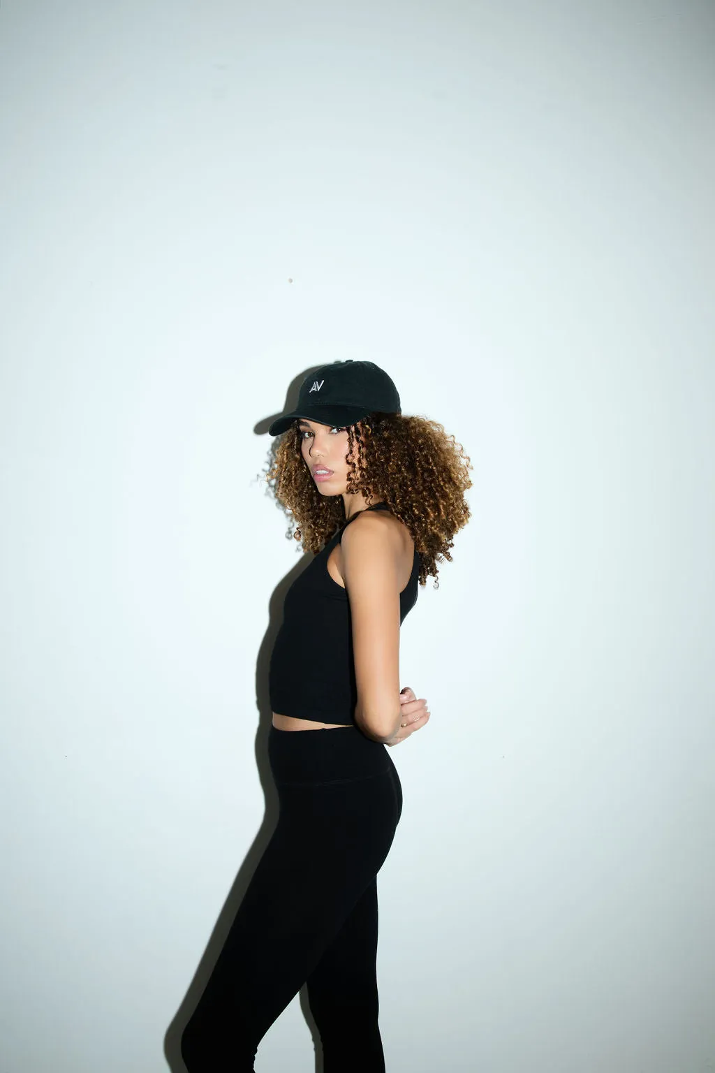 AV LOGO CAP - BLACK