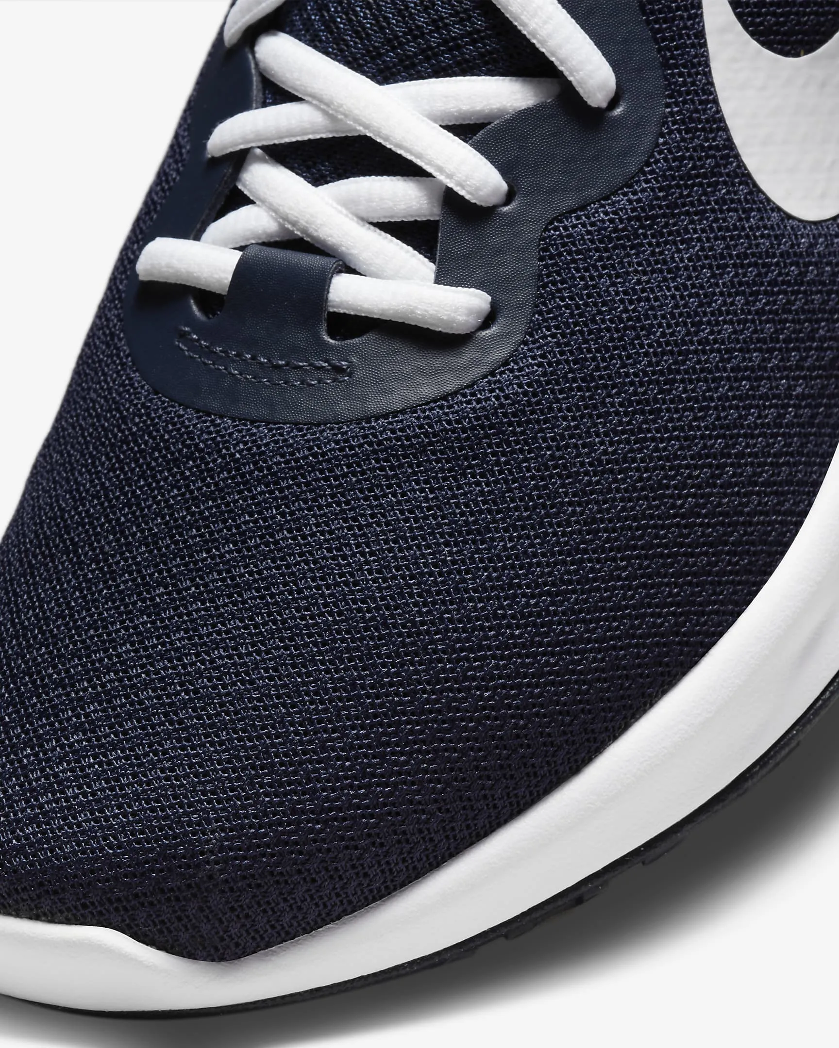 Nike Revolution 6